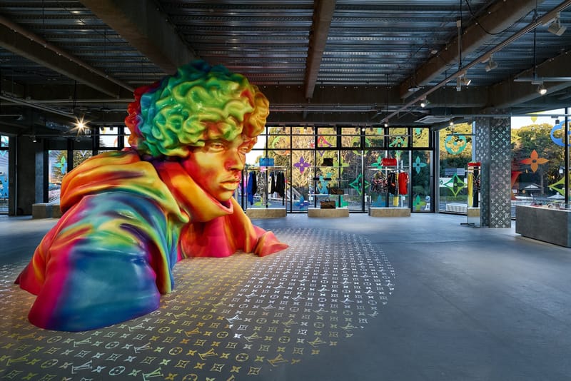 Louis Vuitton がヴァージルのデビューを祝して原宿にポップアップをオープン