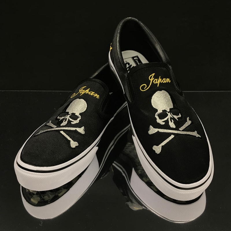 ヴァンズ マスターマインド スリッポン スリップオン MASTERMIND TOKYO JAPAN WORLD Vans Slip-On スニーカー 黒 オンライン 発売日