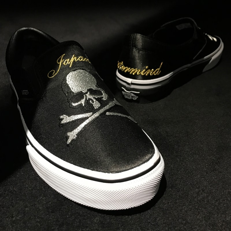 ヴァンズ マスターマインド スリッポン スリップオン MASTERMIND TOKYO JAPAN WORLD Vans Slip-On スニーカー 黒 オンライン 発売日