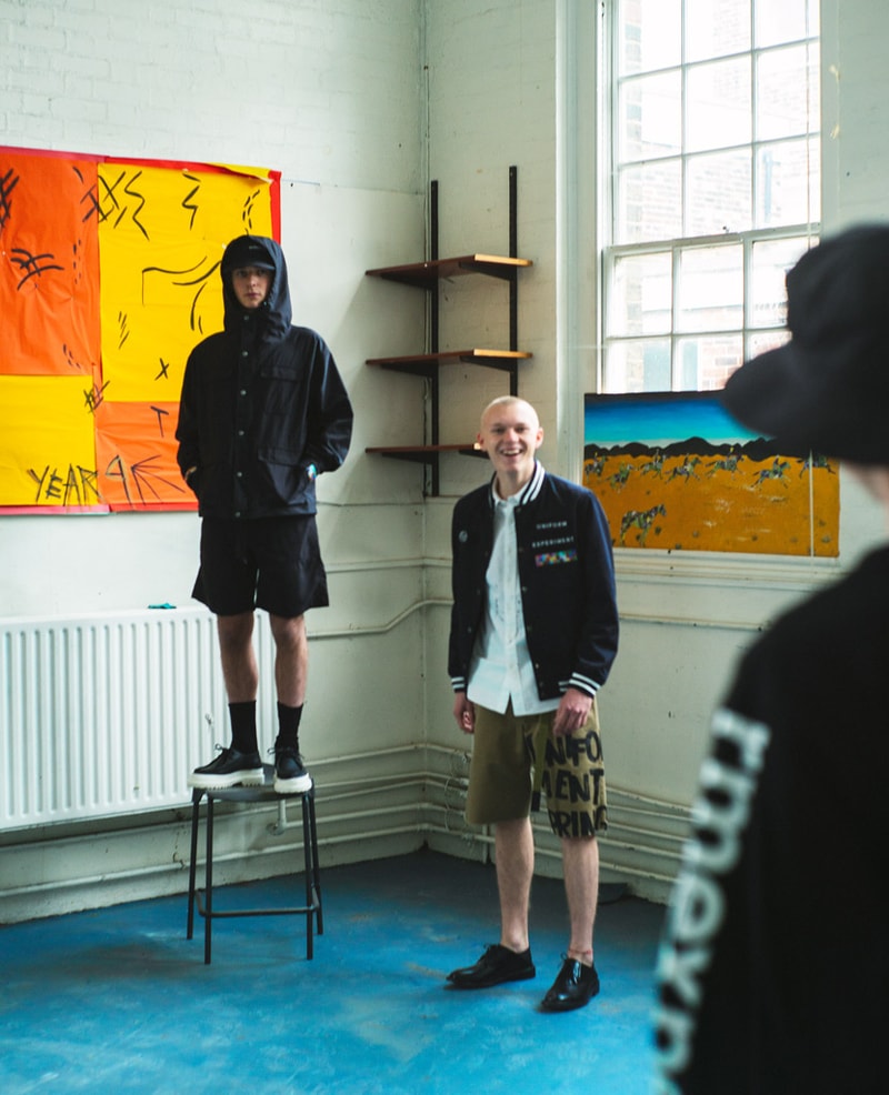 ユニフォーム エクスペリメント オンライン ソフネット オンライン アウター シャツ uniform experiment Spring/Summer 2019 Lookbook collection Japanese streetwear bomber suit graphic crewneck t-shirt tee trousers shorts