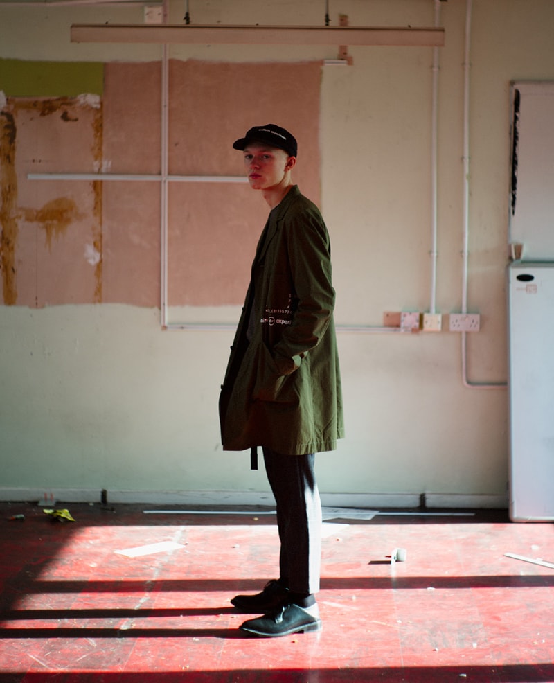 ユニフォーム エクスペリメント オンライン ソフネット オンライン アウター シャツ uniform experiment Spring/Summer 2019 Lookbook collection Japanese streetwear bomber suit graphic crewneck t-shirt tee trousers shorts