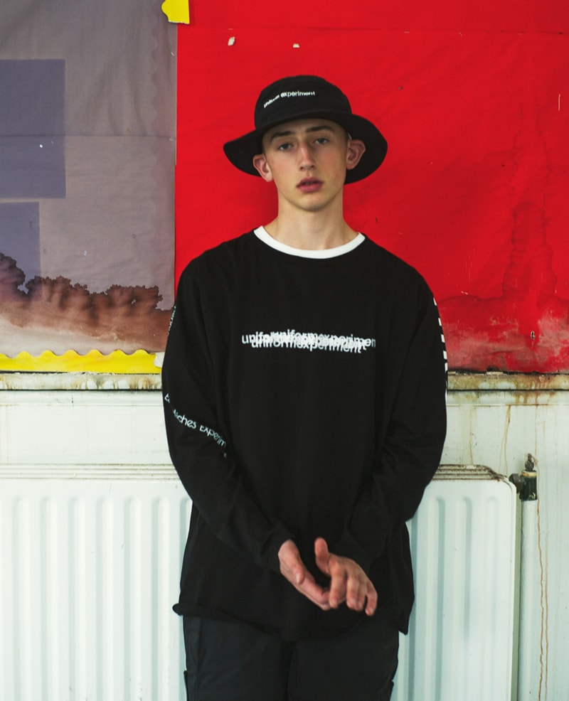 ユニフォーム エクスペリメント オンライン ソフネット オンライン アウター シャツ uniform experiment Spring/Summer 2019 Lookbook collection Japanese streetwear bomber suit graphic crewneck t-shirt tee trousers shorts