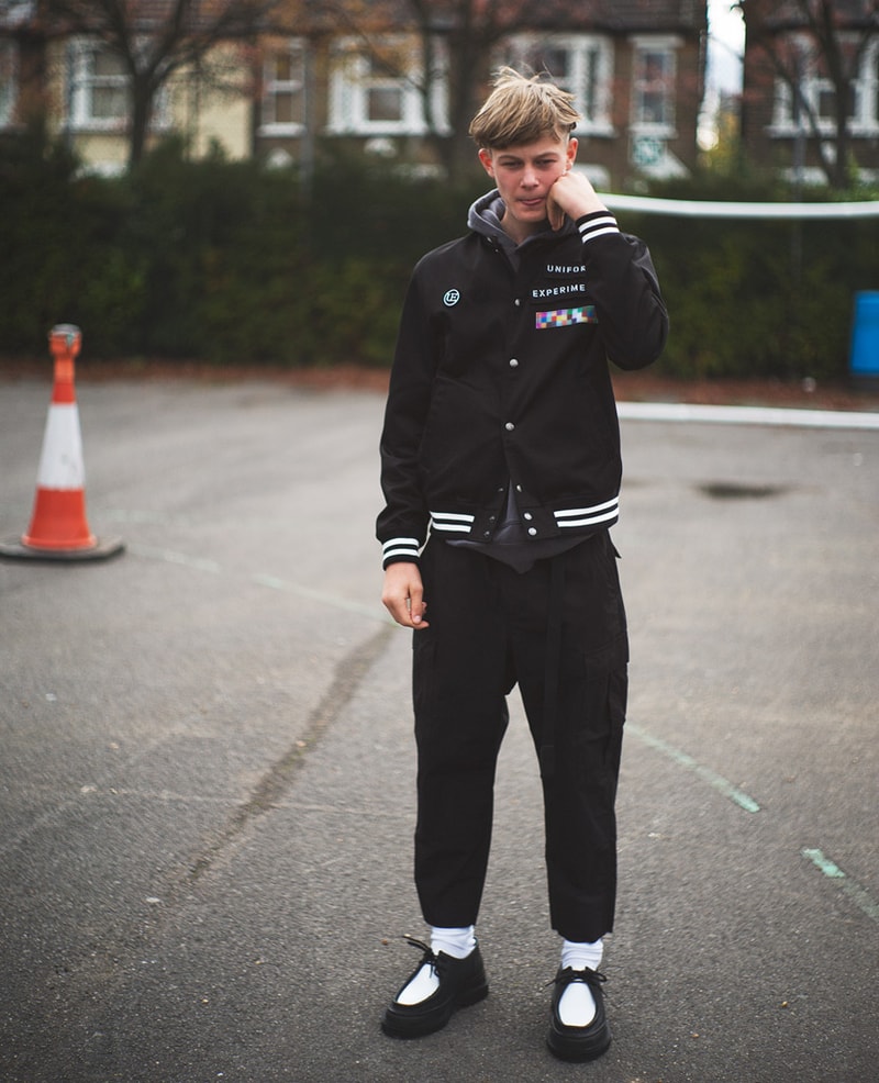 ユニフォーム エクスペリメント オンライン ソフネット オンライン アウター シャツ uniform experiment Spring/Summer 2019 Lookbook collection Japanese streetwear bomber suit graphic crewneck t-shirt tee trousers shorts