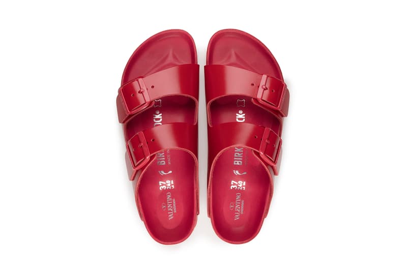 Valentino が BIRKENSTOCK の名作 Arizona をベースにしたコラボサンダル計2型を発表
