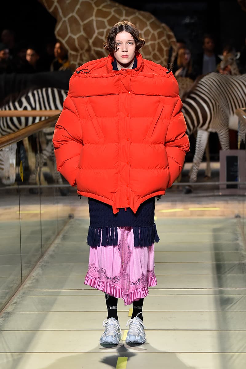 Latest Vetements x Reebok Sneakers Surface During FW19 Runway Show info images premium running