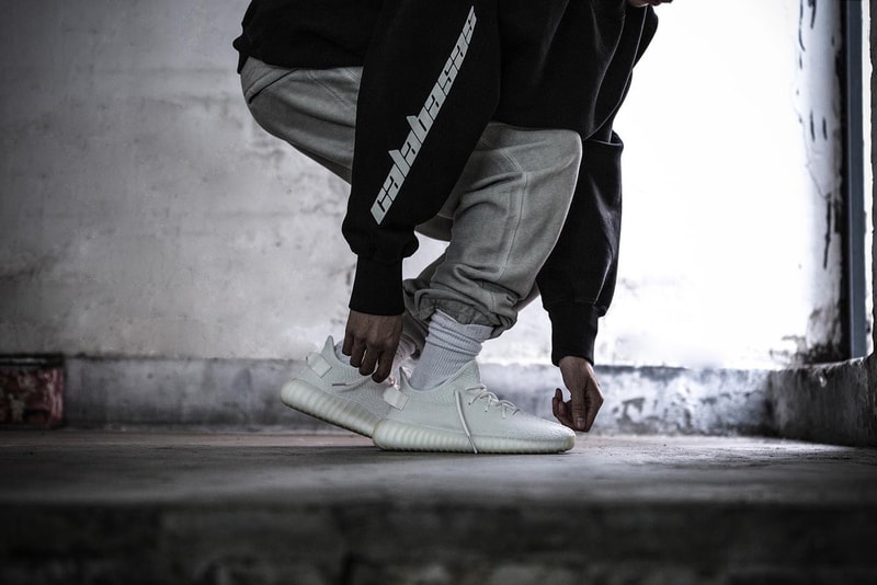 イージー　アディダス　エアマックス　ナイキ　コンバース　チャックテイラー　エアジョーダン　ブースト　YEEZY 350 V2 White Tanjun Air Max 270 Converse Chuck Taylor Low Air Jordan XI Air Huarache Vans Ward Revolution 4 Flex Contact adidas YEEZY Boost 350 V2 Air Force 1 Low