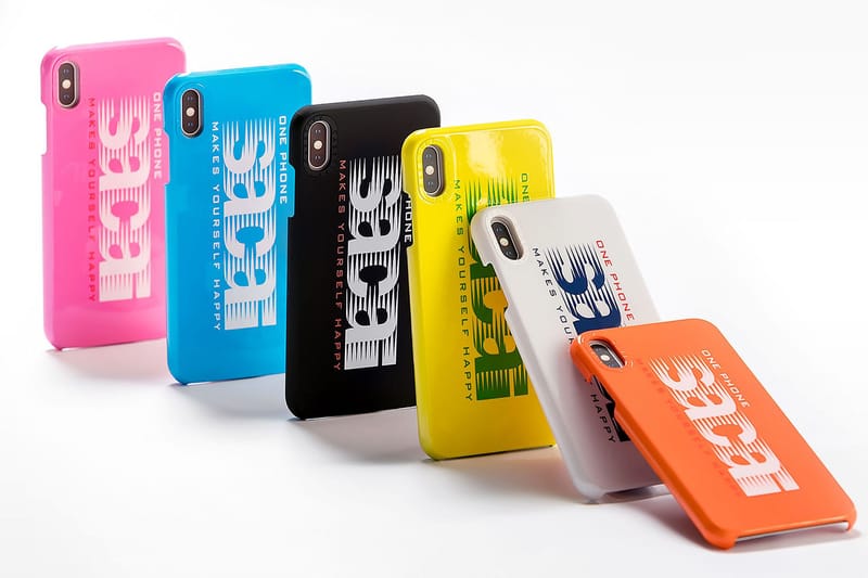 sacai x CASETiFY より某タブレットをモチーフにしたユニークな iPhone ケースが登場