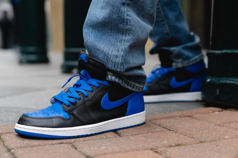 スニーカー 足元スナップ ナイキ 