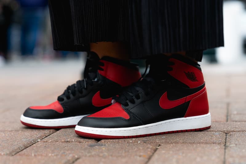 スニーカー 足元スナップ ナイキ 