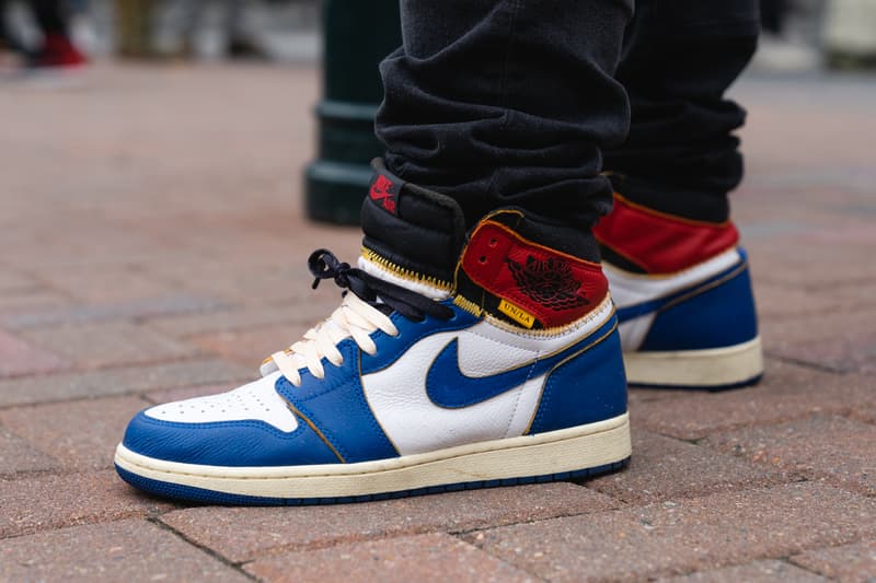 スニーカー 足元スナップ ナイキ 