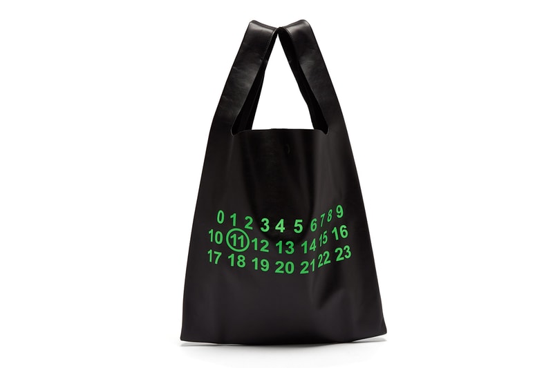 メゾン マルジェラ　トートバッグ　バッグ　プレミアムレザー　Maison Margiela Leather Logo Print Tote Bag Release