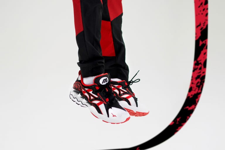 MIZUNO より世代の垣根を超えてヘッズを魅了する WAVE RIDER 1 “90’s Athletic” が登場