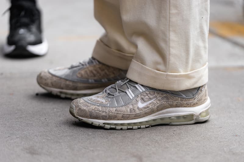 ニューヨークファッションウィーク ストリートスタイル ストリートスナップ コレクション New York Fashion Week FW19 fall winter 2019 city Street Style Snaps outfits photograph calvin klein dior nike air max tn tuned palm angels louis vuitton off white blazer puma ader error prada 18 east