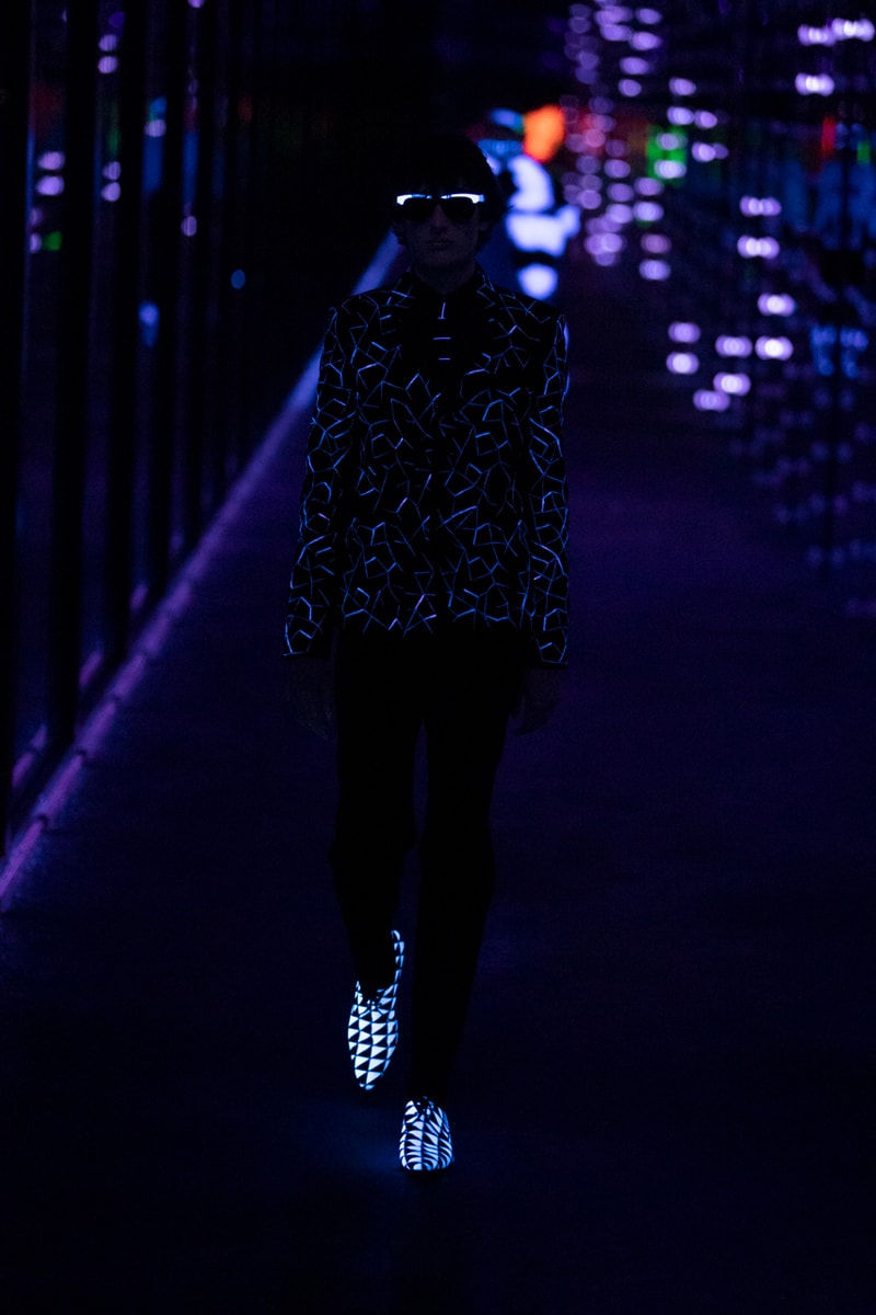 サンローラン SAINT LAURENT 2019年秋冬 ランウェイ コレクション ルック メンズ コート アウター オンライン デザイナー パリ 
