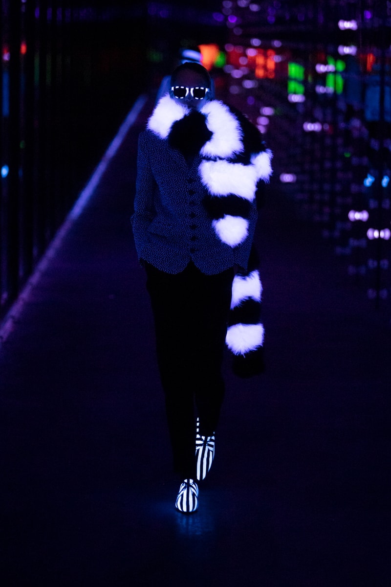 サンローラン SAINT LAURENT 2019年秋冬 ランウェイ コレクション ルック メンズ コート アウター オンライン デザイナー パリ 