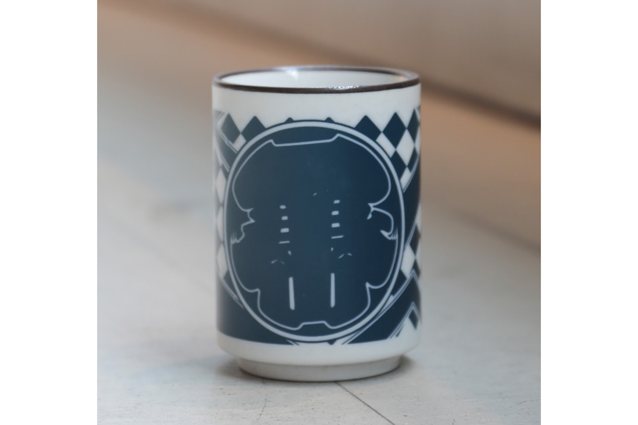 スニーカーウルフ sneakerwolf 東京さいこう計画 漢字グラフィ Kanji-Graphy アシックスタイガー ASICSTIGER オンライン GEL-KAYANO TRAINER Tシャツ スニーカー 