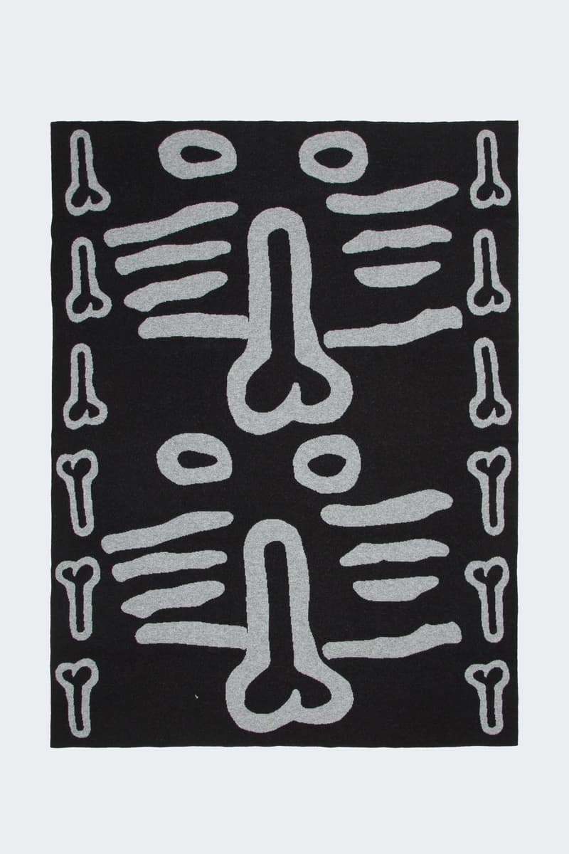 アリーズとジェレミー デラーのコラボカプセルがdsmgにて限定発売 Hypebeast Jp