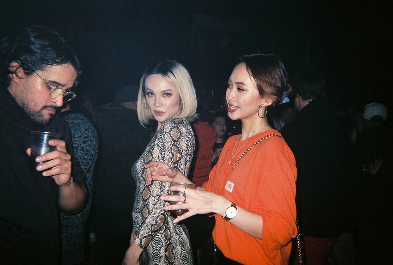 フューチャー FUTUR 写ルンです インスタントカメラ 使い捨てカメラ フィルムカメラ オンライン スウェット アパレル 東京 ナイトライフ