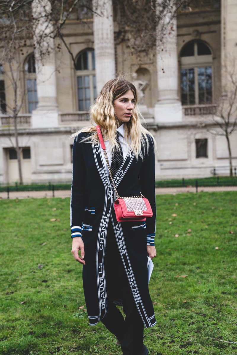 ストリートスナップ:シャネル 2019年秋冬コレクション Karl Lagerfeld(カール・ラガーフェルド)chanel Chanel FW19 Paris Fashion Week Street Style runway collection fall winter 2019 karl lagerfeld guest attendee pfw