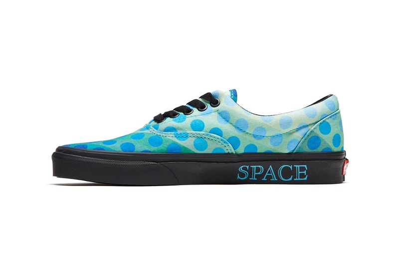 デヴィッド・ボウイ　ヴァンズ　カプセルコレクション David Bowie Vans Sneaker Collection Vans era ziggy stardust slip-on 47 V dx old skool era release date info space oddity lightning bolt Hunky Dory fuzzy suede 