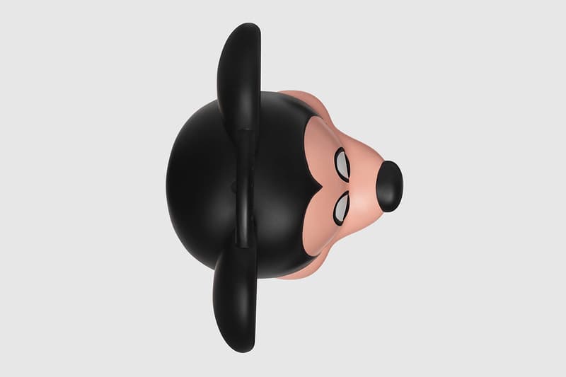 Gucci がミッキーマウスの顔をそのままバッグにした強烈なプロダクトをリリース Gucci x Disney Mickey Mouse 3D Printed Plastic Bag case spring summer 2019 release collection runway ss19 paint head