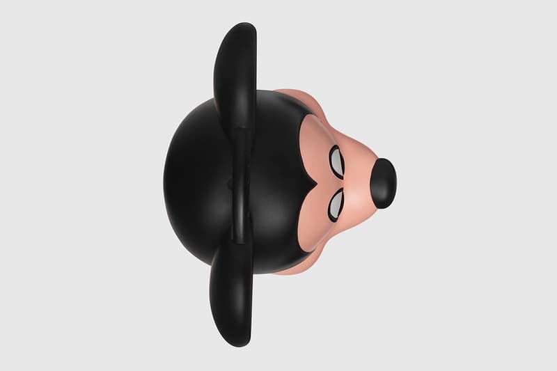 Gucci がミッキーマウスの顔をそのままバッグにした強烈なプロダクトをリリース Gucci x Disney Mickey Mouse 3D Printed Plastic Bag case spring summer 2019 release collection runway ss19 paint head