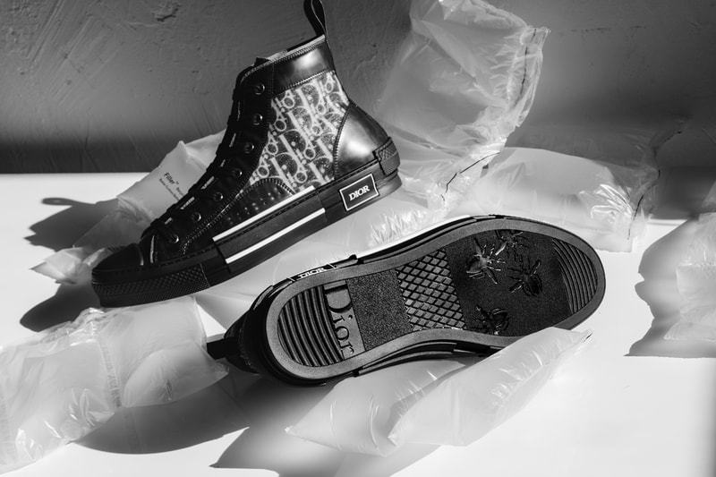 ディオール ハイカットスニーカー　新色モデル “dior b23 high top sneaker black 2019 footwear Oblique mens homme shoes calfskin silver white insect outsole