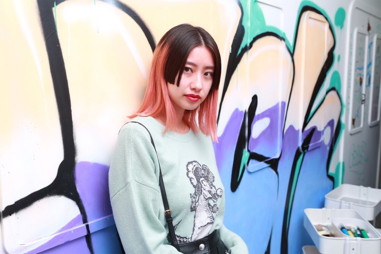 東京・表参道に突如出現した Coach のファン参加型イベント “LIFE COACH” へ潜入 地下鉄や祭りを彷彿とさせる異空間では、気鋭アーティストのライブやタロット占いを定期的に開催 