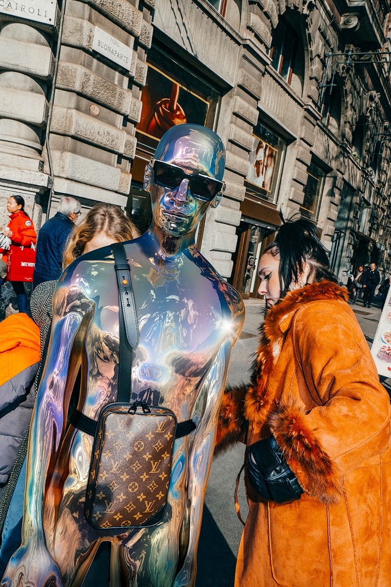 ヴァージル・アブロー　ルイヴィトン　アクセサリー　Louis Vuitton Spring/Summer 2019 NSS Magazine Editorial Humanoids Virgil Abloh Accessories Bag Luggage Baggage Monogram Harness Closer Look Digital