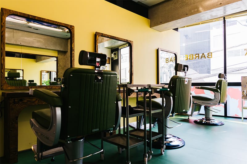 10匣の Pigu がディレクションを手がけた“新感覚の床屋” タケシズ BARBER が原宿にオープン