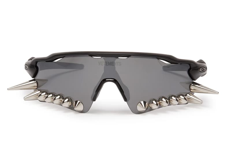 ヴェトモン　オークリー　サングラス　Vetements Oakley Spike Glasses 200 D 400 Iridescent Acetate Neon Spring Summer 2019 SS19 Engraved Logo USA Sports Sunglasses 