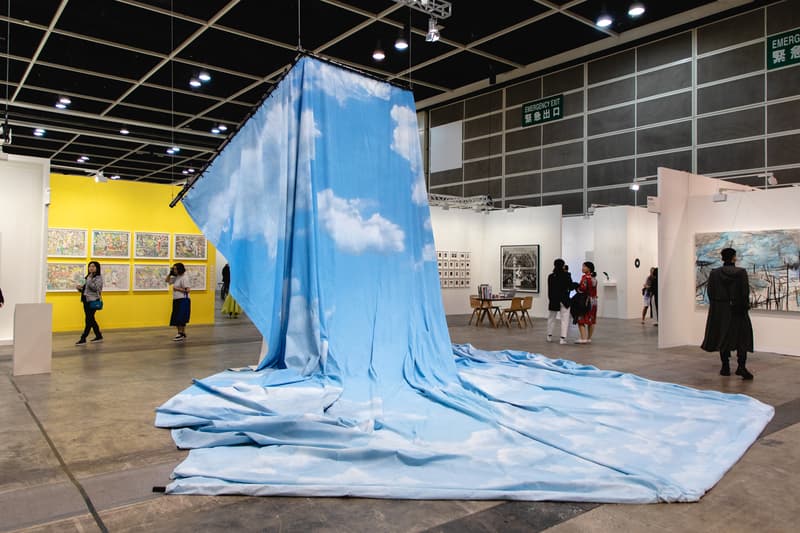 アートバーゼル パブロ・ピカソ アンディ・ウォーホル ヴォルフガング・ティルマンス カウズ 空山基 Art Basel Hong Kong 2019 Recap Takashi Murakami Jean-Michel Basquiat Keith Haring Pablo Picasso Jeff Koons Andy Warhol Vincent Namatjira Javier Calleja Keiichi Tanaami Hajime Sorayama David Hockney Jaume Plensa Jose parla Kaikai Kiki Charles Avery Heji Shin Kanye West Frank Ocean Peter Halley Eric Fischl Willem de Kooning George Condo Kaws Peter Zimmermann Mr. Perrotin Liu Xiaodong Mika Tajima Zeng Fanzhi Hauser Wirth Louise Bourgeois Damien Hirst Zhou Li Gerasimos Floratos Virgl Abloh Robert Rauschenberg Duane Hanson Huang Hai Hsin Elemgreen Dragsin Chow Chun Fai Blum Poe Yoshitomo Nara AR Penck Noh Suntag Chu Enoki Yamaguchi Akira Mori Junichi Anselm reyle Claudia Comte Ye Linghan Todd James