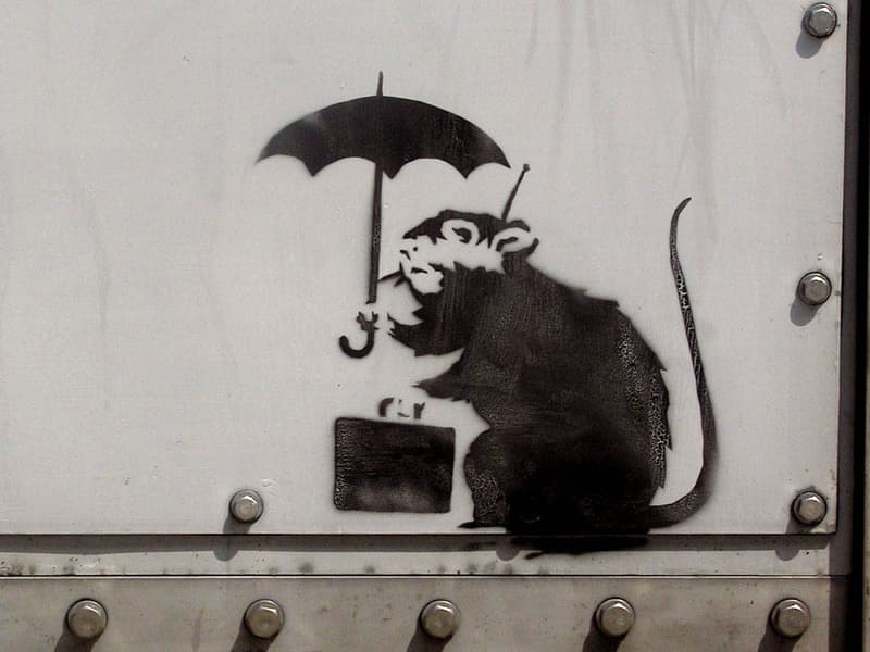 バンクシー 東京都 庁舎 Banksy 展示 期間 公開 落書き アート ストリートアート Umbrella Rat 傘をさしたネズミ 日の出 