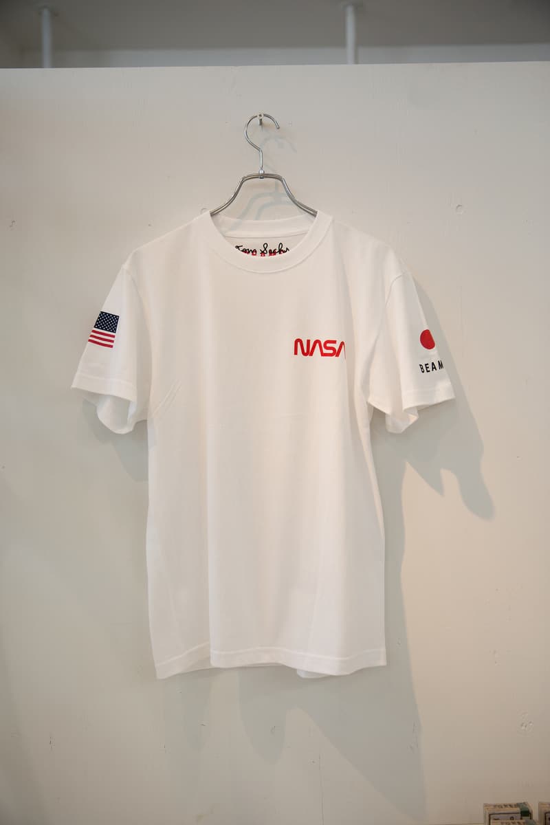 トム・サックス ビームス 原宿 ポップアップ NASA 椅子 チェア Tシャツ トランプ ランプ ノート 本 オンライン 価格 詳細 住所