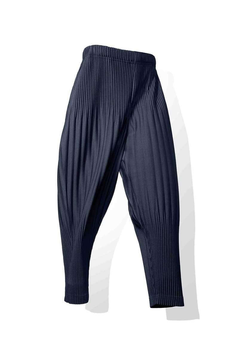 三宅一生の想いを宿す HOMME PLISSÉ ISSEY MIYAKE の定番プロダクトをプレイバック 着る者の個性を引き立てる“プリーツ製品”の数々は、日本人ならではの気遣いと類まれな技術の賜物