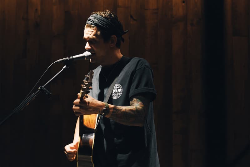 ジョン・メイヤー ネイバーフッド NEIGHBORHOOD John Mayer ライブ 写真 アコースティック