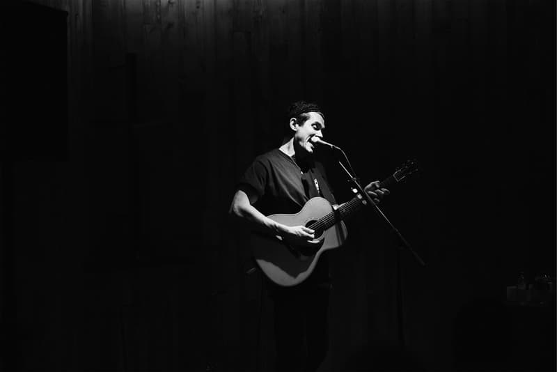 ジョン・メイヤー ネイバーフッド NEIGHBORHOOD John Mayer ライブ 写真 アコースティック