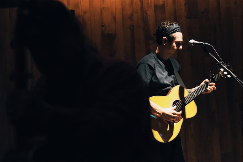 ジョン・メイヤー ネイバーフッド NEIGHBORHOOD John Mayer ライブ 写真 アコースティック