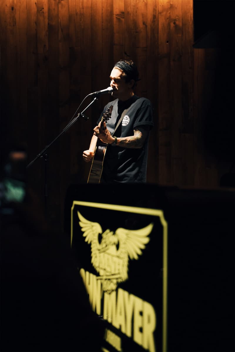 ジョン・メイヤー ネイバーフッド NEIGHBORHOOD John Mayer ライブ 写真 アコースティック