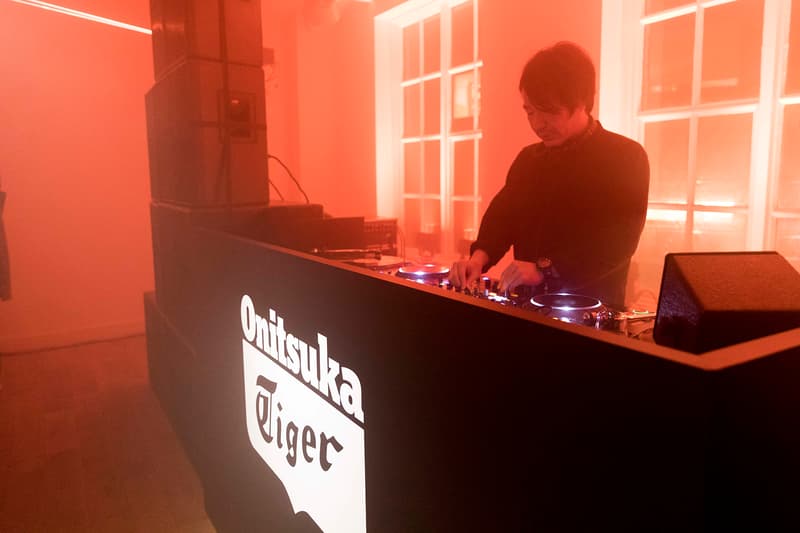 オニツカタイガー Onitsuka Tiger スニーカー メキシコ カリフォルニア アドミックス ランナー オンライン 店舗 ストア 住所 コレクション 阿部ジュリア AMIAYA 福士リナ 中田みのり 橋爪愛