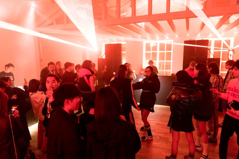 オニツカタイガー Onitsuka Tiger スニーカー メキシコ カリフォルニア アドミックス ランナー オンライン 店舗 ストア 住所 コレクション 阿部ジュリア AMIAYA 福士リナ 中田みのり 橋爪愛