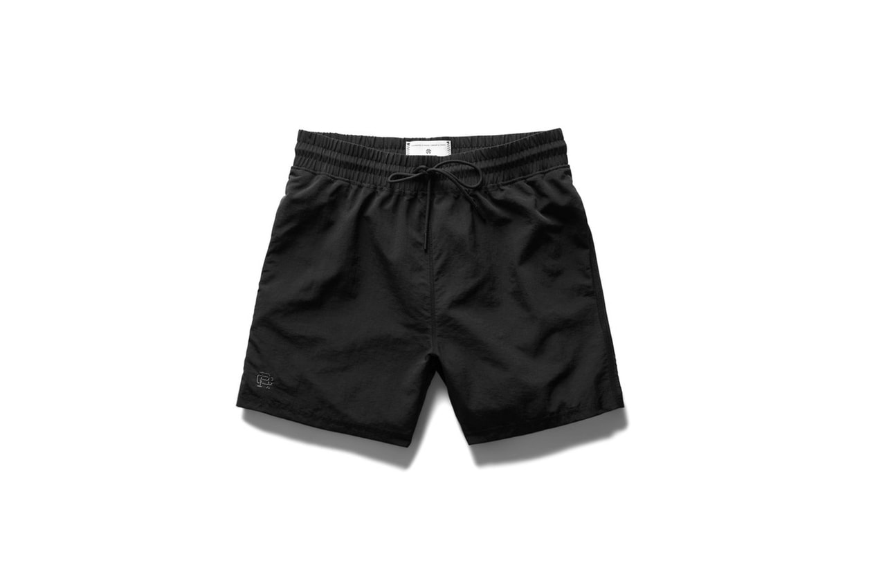 高品質スウェットで人気の Reigning Champ よりストリート サッカーをテーマにした最新コレクションが登場