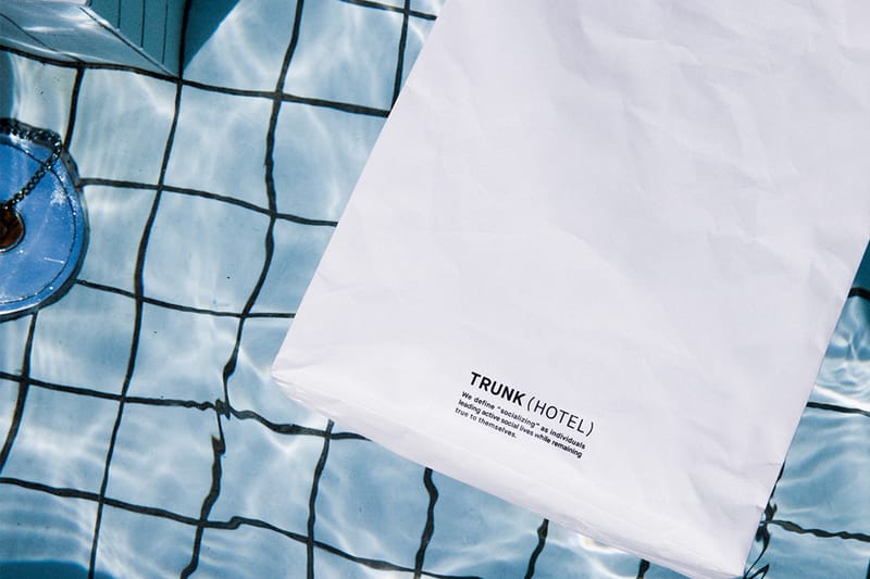 特殊な和紙素材を用いた SIWA by DELUXE x TRUNK（HOTEL）のスーベニアバッグが発売