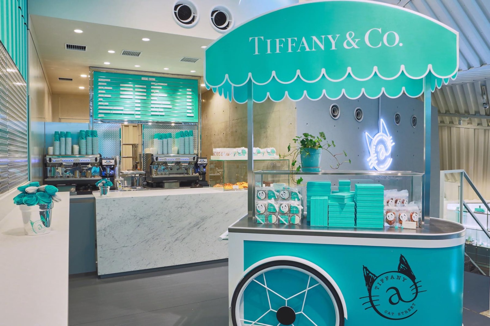 ティファニー　Tiffany & Co.  原宿 キャットストリート コンセプトストア オープン　日本　東京　