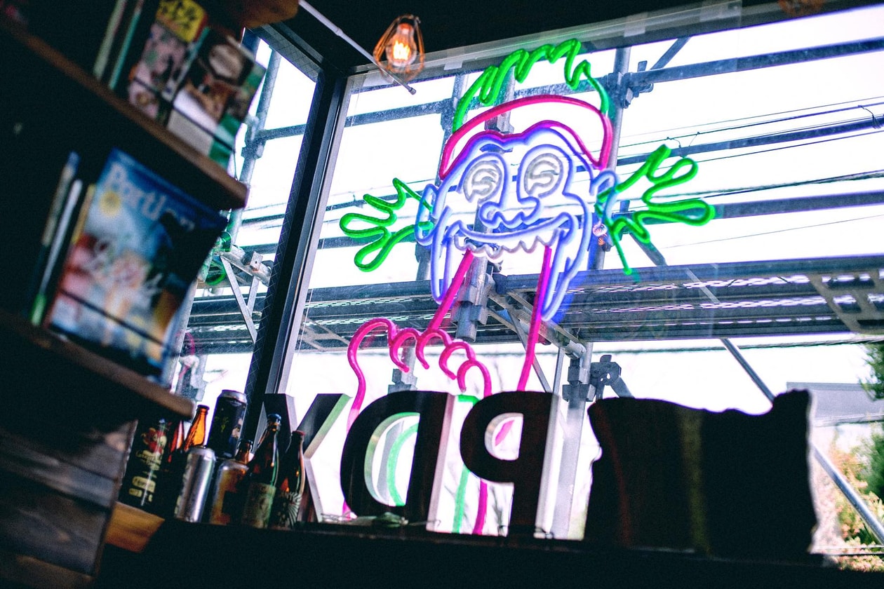 “ポートランド行き”を運ぶ夢のスニーカー争奪イベントを体験レポート 〈Nike〉の本社見学などレアな特典が付いた“ノドから足が出るほど欲しくなるポートランド・フリーパス・スニーカー”を目指して、スニーカーヘッズたちが原宿の街を駆け回った熱い1日を独占取材 