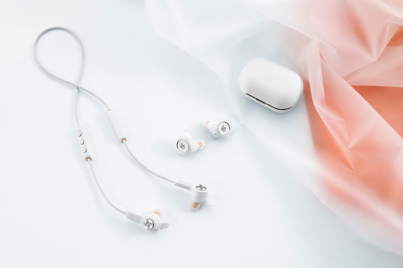Bang & Olufsen よりアクティブシーンにも対応する新作ワイヤレスイヤホンが計2モデル登場