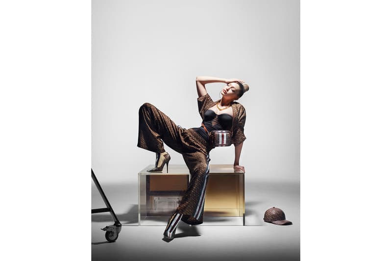 バーバリー モノグラムコレクション Burberry Gigi Hadid ジジ・ハディッド が創業者トーマス・バーバリーのイニシャルをモチーフにした “Monogram Collection” を発表