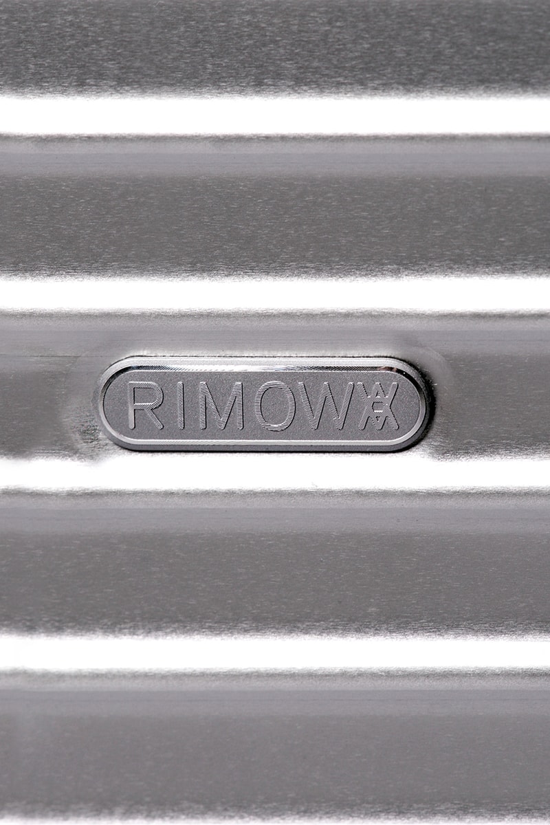 リモワ ダニエル・アーシャム Daniel Arsham Studio Rimowa Collaboration コラボアタッシュケース Frieze NY Art Fair Vintage Suitcase Limited Edition "Eroded" Sculpture "Future Relic" Series Sotheby’s Auction House 2200 USD RRP