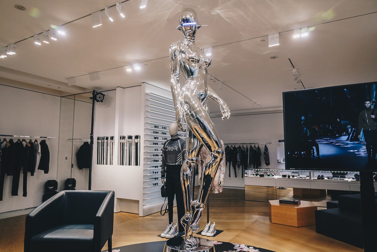 ディオール バーバル 空山基 VERBAL キム・ジョーンズ  DIOR ハウス オブ ディオール 銀座 HYPEBEAST ハイプビースト