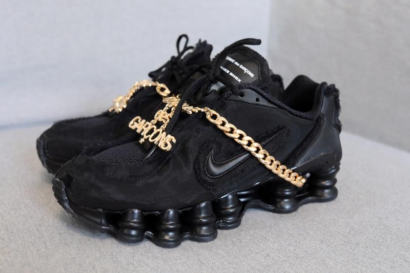 コムデギャルソン ナイキ nike COMME des GARÇONS 最新 コラボ スニーカー シューズ ショックス CDG Shox TL クローズアップ